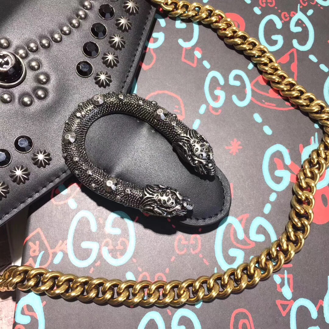 z818761701672_283e4163b634d9092416973e0f2b6745