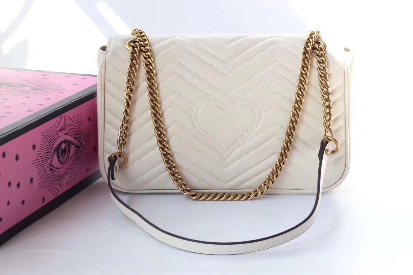 z818761610869_55c48c03b6071416a7d02b01deae86e1