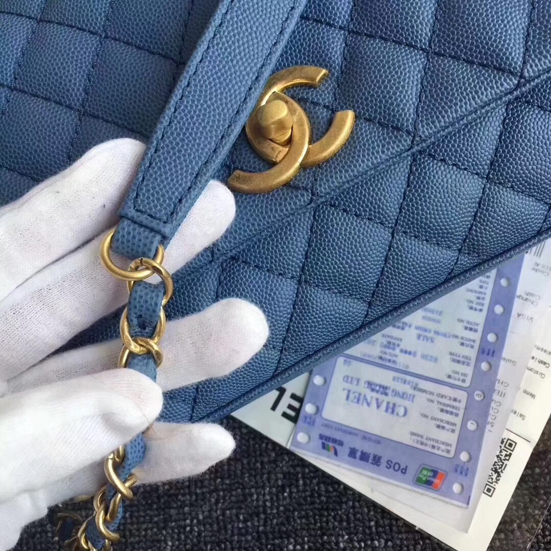 z815095645067_88255a1c5a8f88c4463ed6ca47af1695