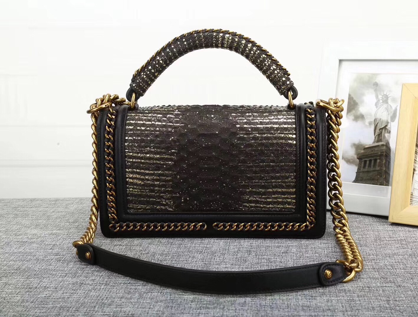 z822318121805_acba83df66d13580b607d55a33b2b886