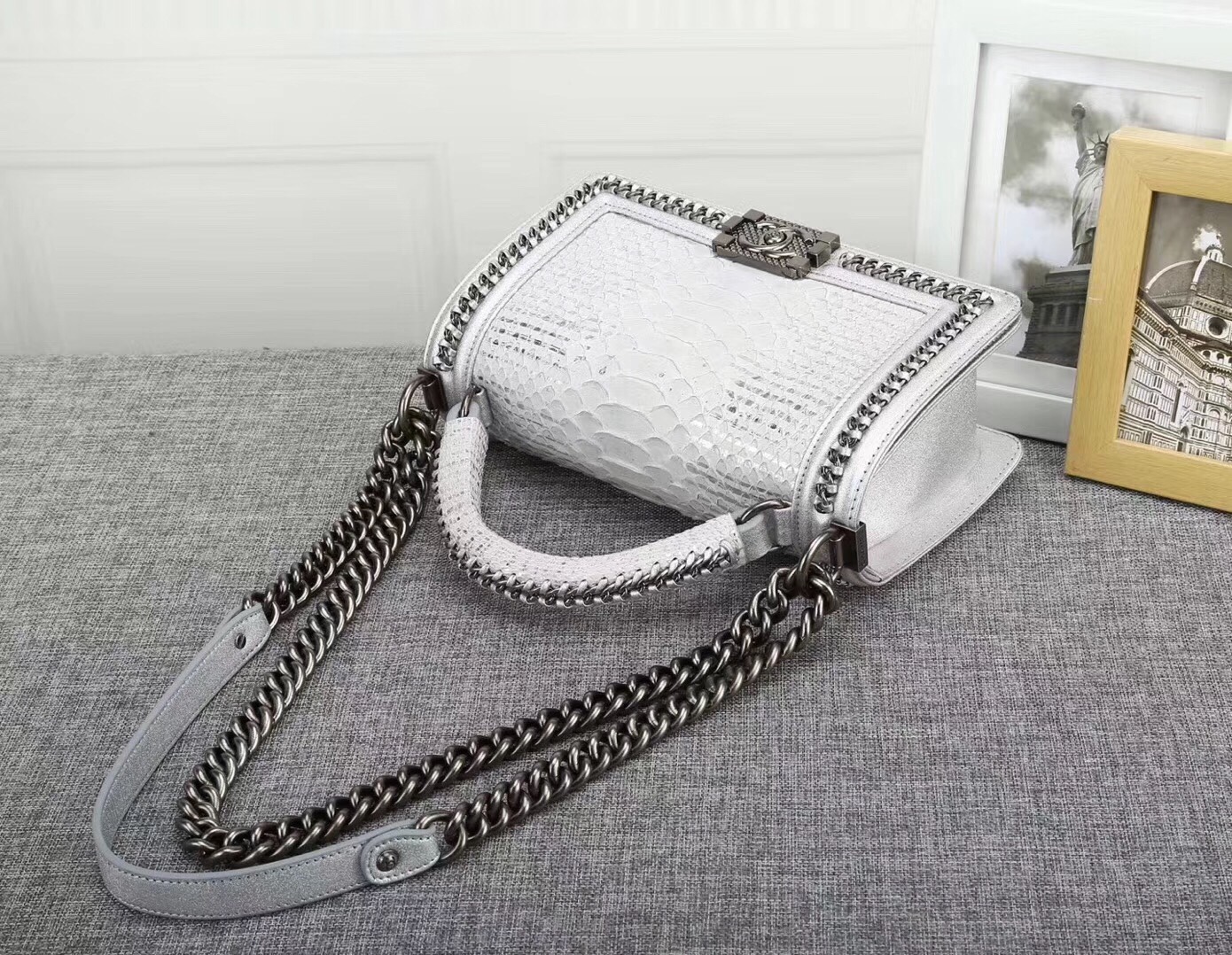 z822318654355_58f71f3010981d90296c63264db4685e