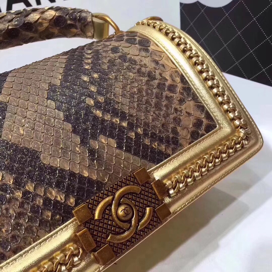 z822320320428_eda4fa4d073a537d86f52915fafa56c3