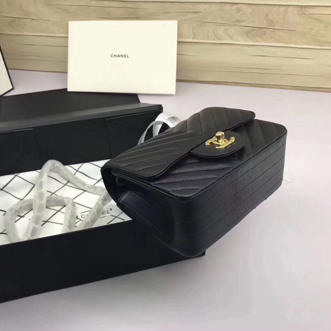 z822321625249_95391975bad10b00518eed3feef3d8df