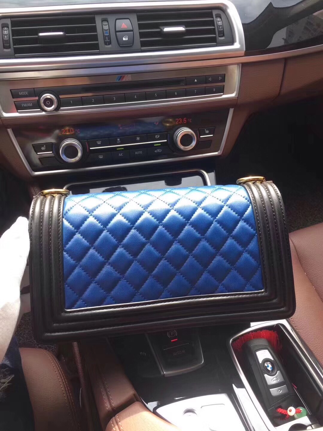 z822322004421_32e5384cbccf48762a49d38e791e5919