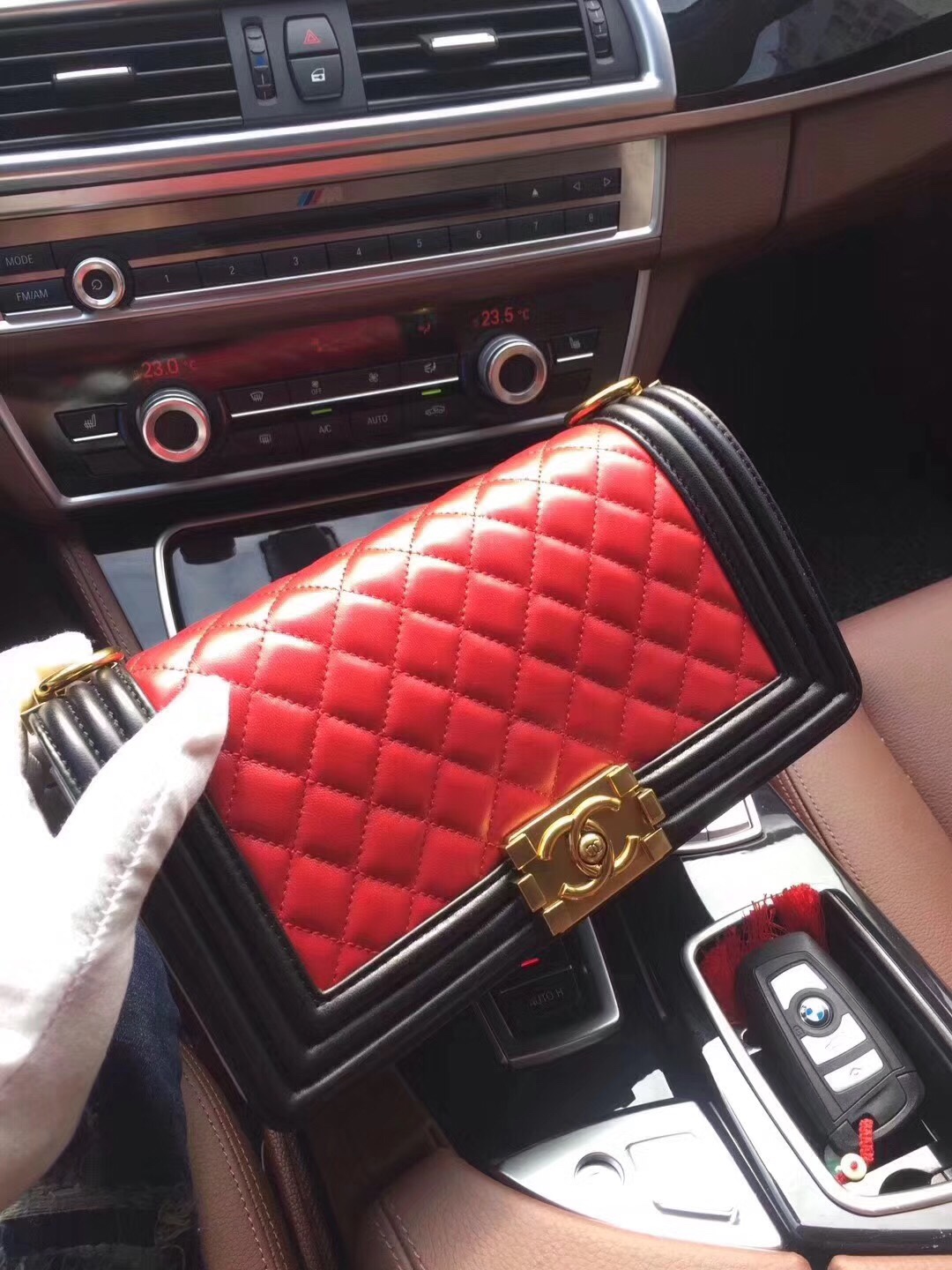 z822322927780_3867e6be6422b97e42492bc4532e6410