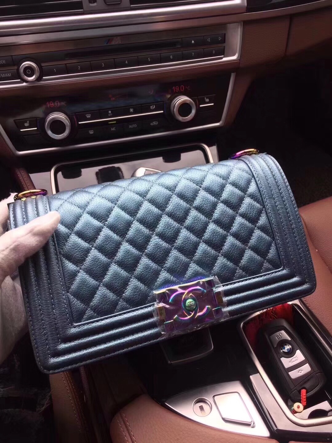Túi xách Chanel Boy VIP - TXCN183