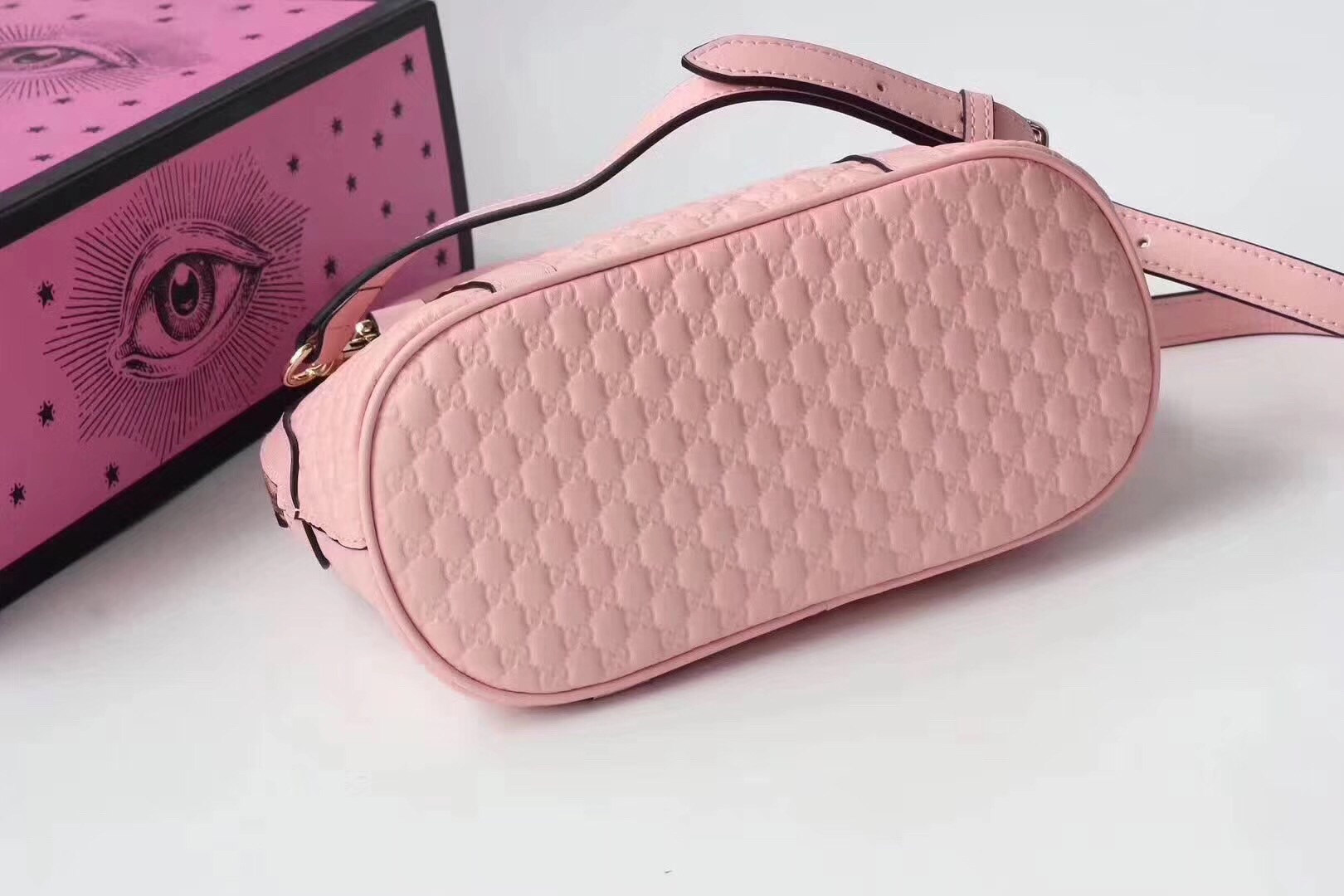 z823310353557_496c504b7d4a2d54e949d84d9c3c07cc