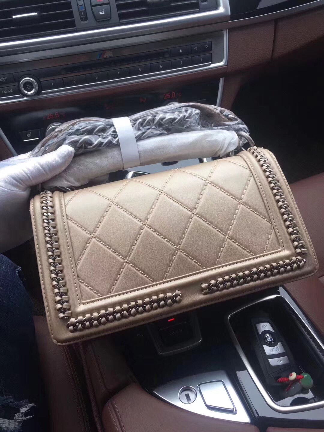 z834972887557_3024af3a68e0741a1a7067158bbbb2a6