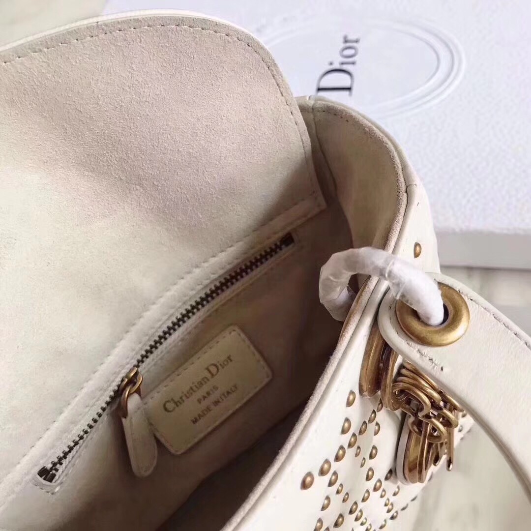 z835880623947_3a80555a026cdb70e04e4122ae6f3338