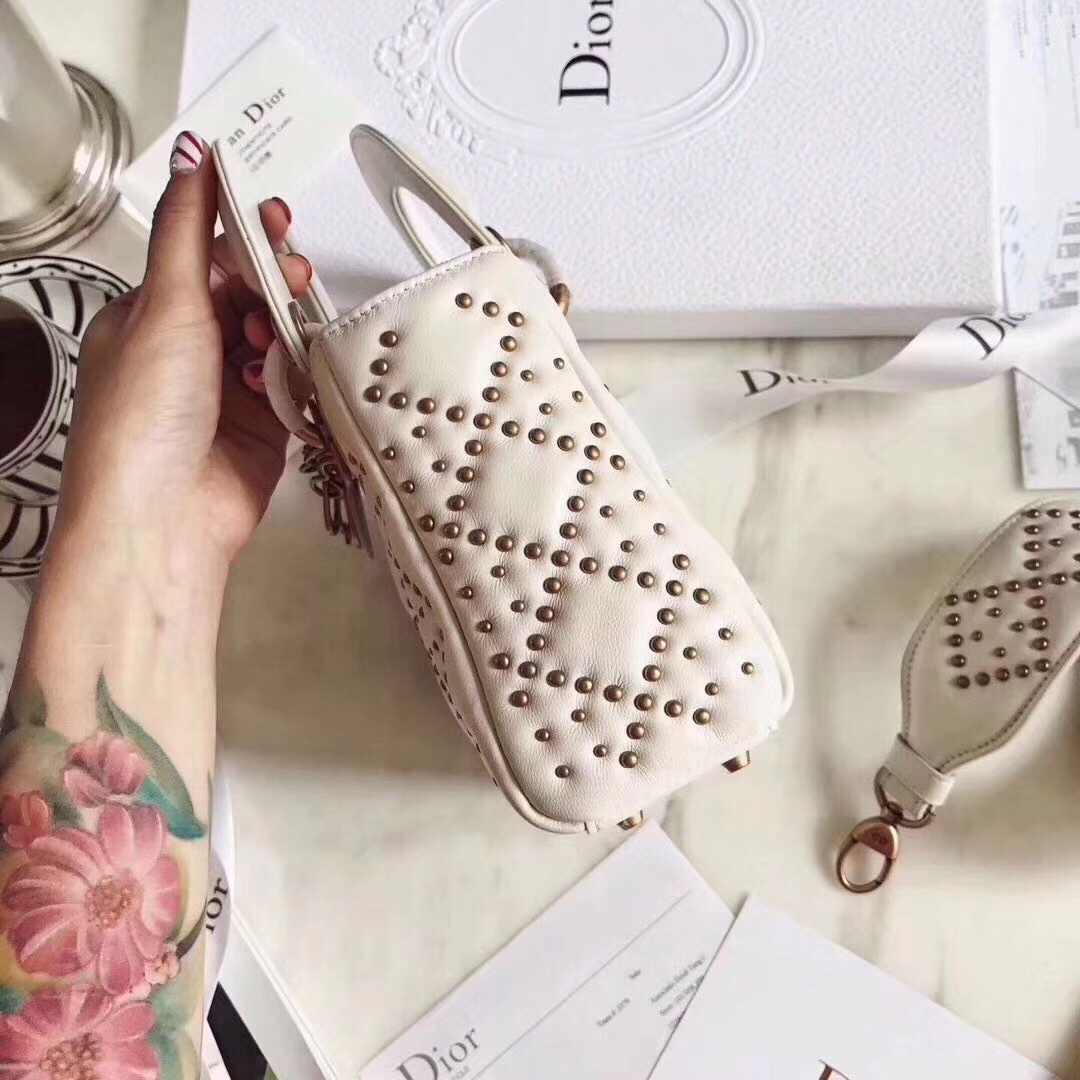 z835880635327_ec6e5d5de207aa5b8391d72da3503c9c