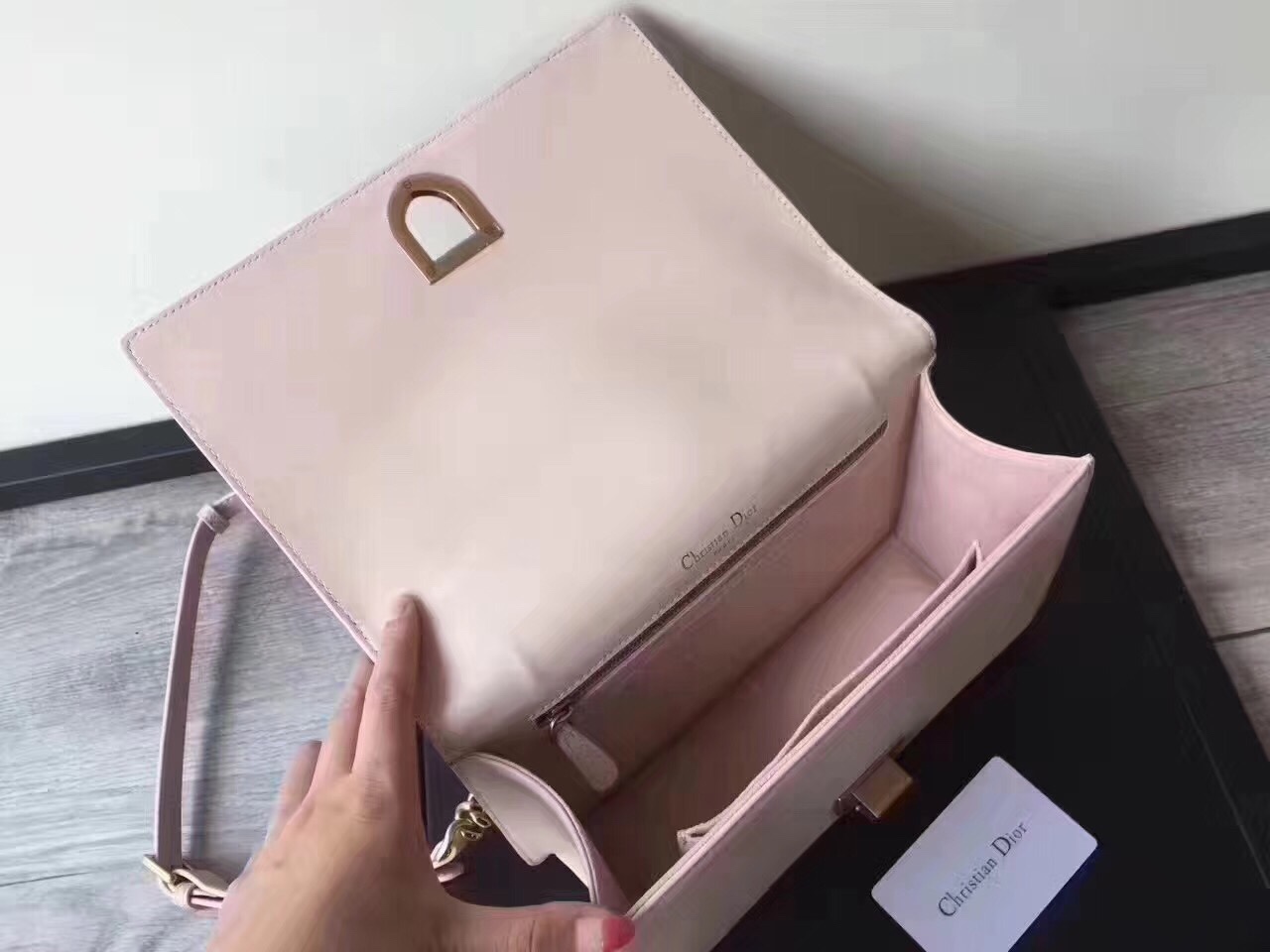 z835881506243_8c805133336ab29865fb3edb955b7263