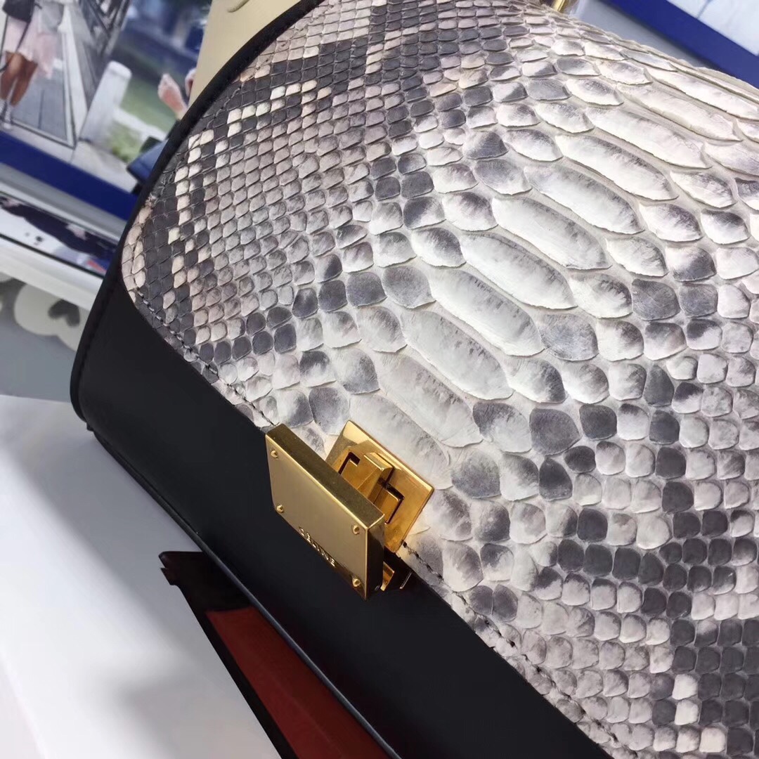 z839620391589_b2bfa8d7c714bcf3c0b1ae6d15c18026