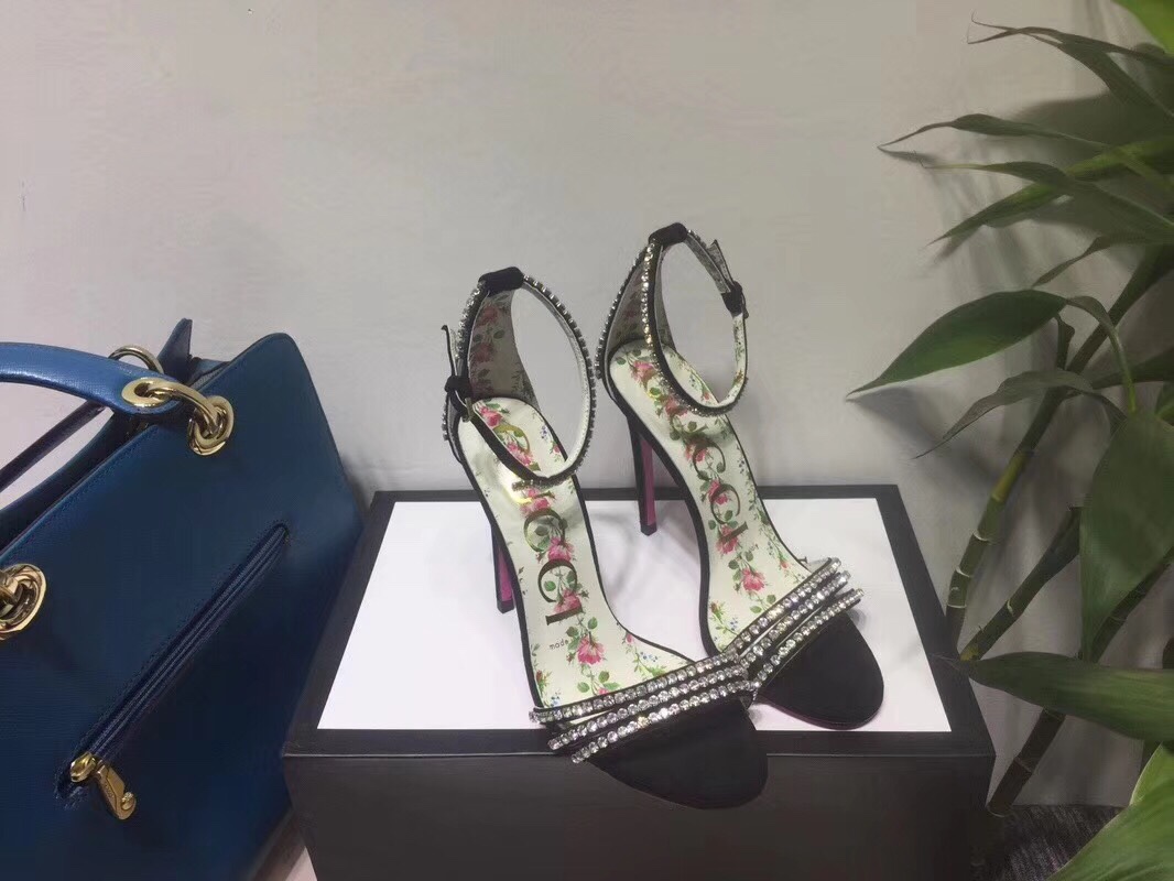 z919053045300_7778267ccbae2501e8463db4d30dcebe