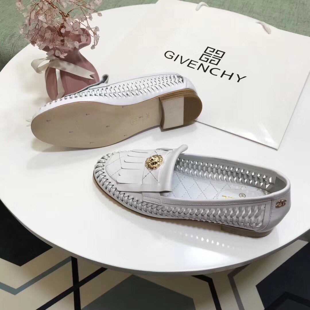 z922813730575_8cea141e0cb36344d53b73fa0e14b27f