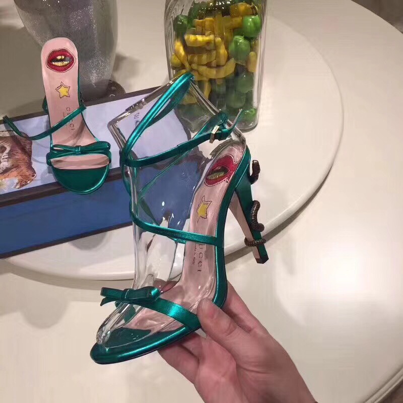 z925639730272_03168e6c840582e0b2f313f177bd61be