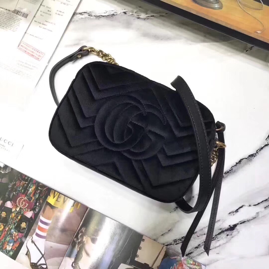 z837027624593_6021d9007b1e1b330124626896911b00