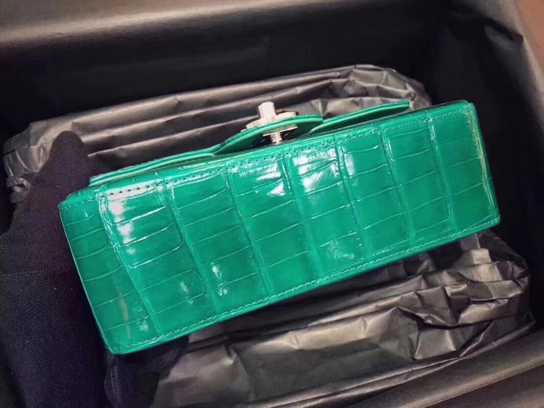 z945141113840_8c693c8fc70b9f32dd02924b26a09a44