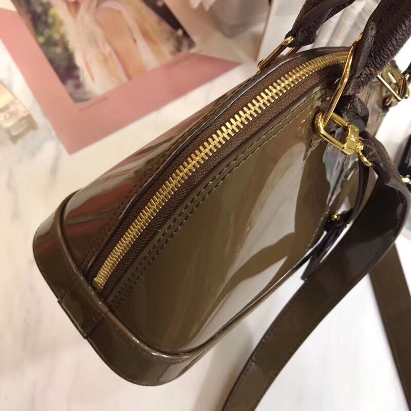 z939494707708_726a4dc46b3e003d8a8f14b318addaae