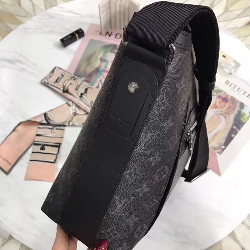 z939494776144_6ac7facca5ecf9aedbff4b90ee92d119