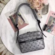 Túi xách nam Louis Vuitton Messenger siêu cấp - TXLV155