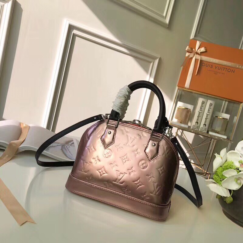 z939494922973_990f0a40f903f691902b0ef5afde3df9