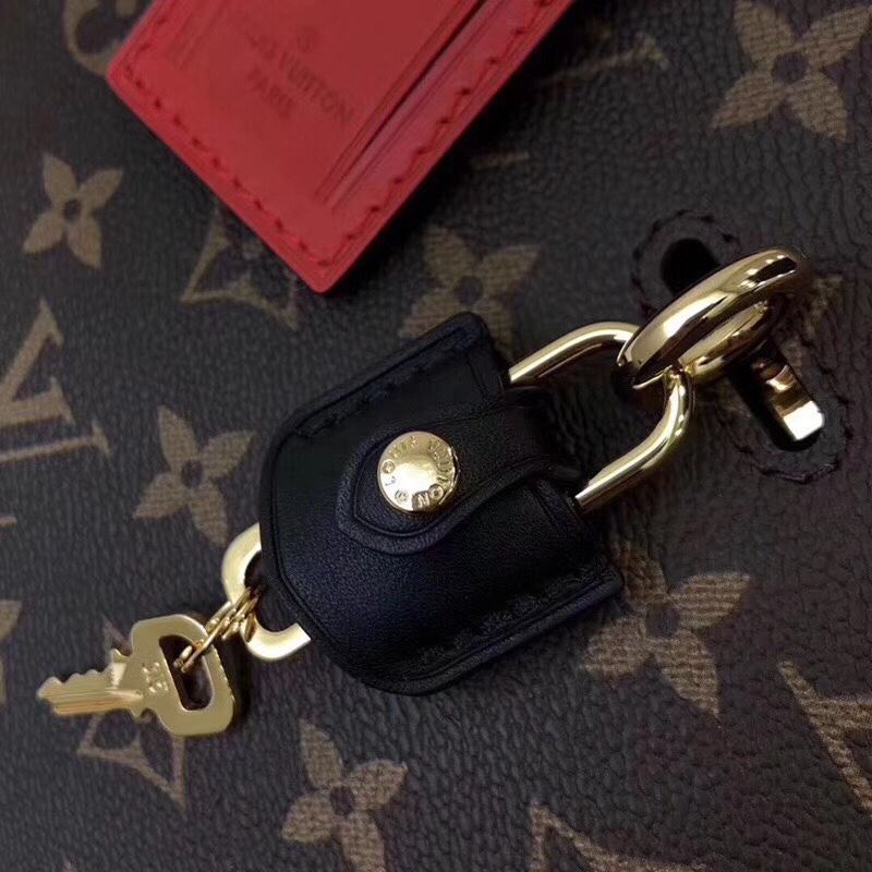 z939755687432_9c6225e36bb7cc2c1f7439fe5f2bd072