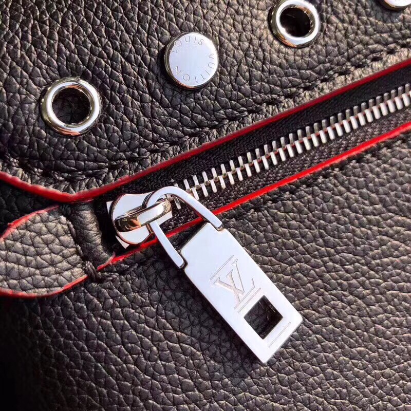 z939755641073_c16944c00028a336d6504c9d9b027f7c