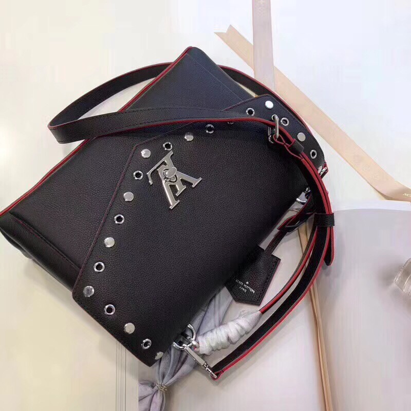 z939755645235_7b0bd0be5e4ab1e921f8539500dd18bf