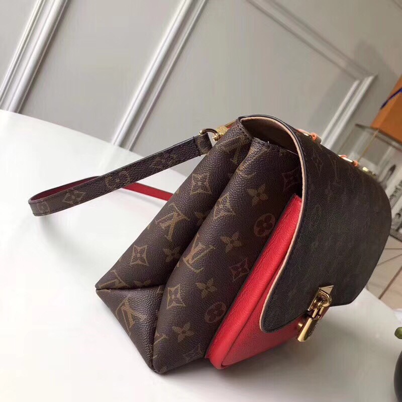 z939755721178_905ad91f788e2ee0b0f8129067caa1de