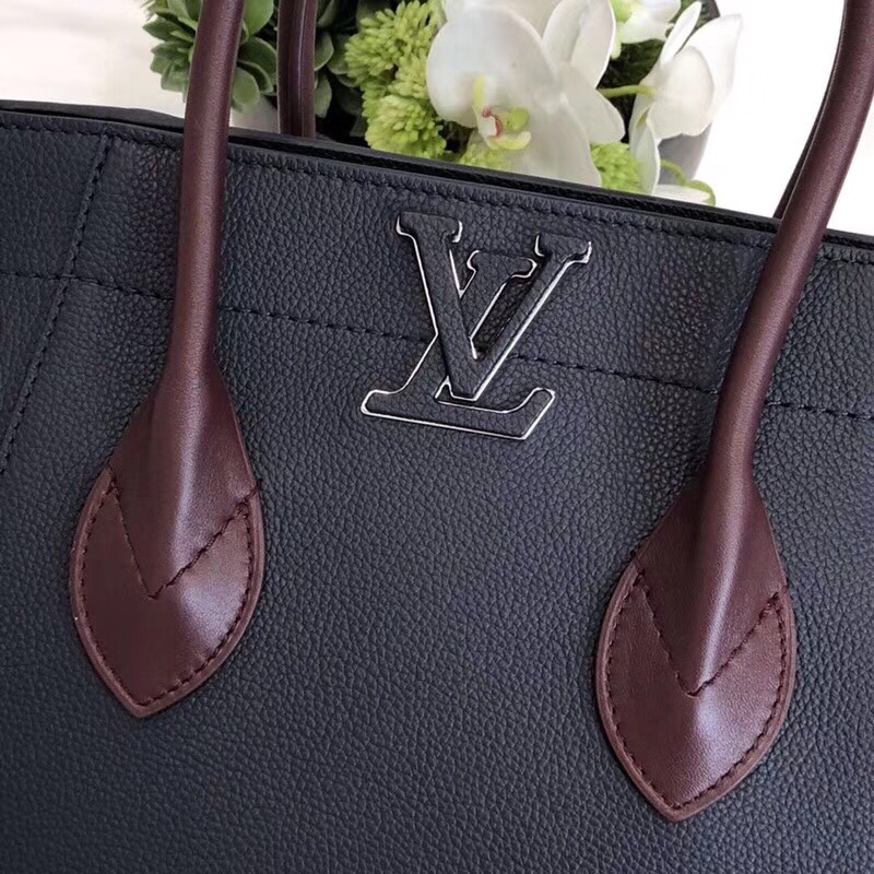 z939756537627_5b404c03094d9cdba50869a5346038f7