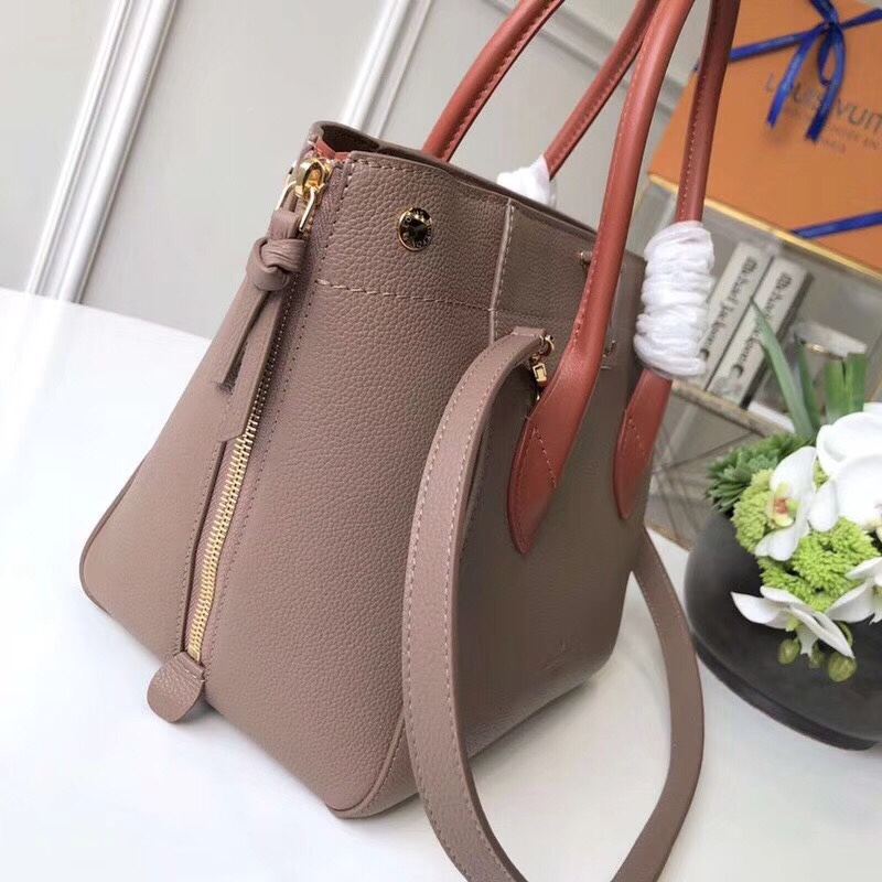 z939756562338_8f63d555079eb8df76c7e245194adc7b