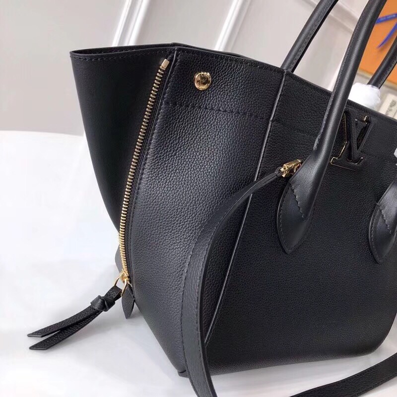 z939756596209_5070ed0050c6f879a696f767e53615e2