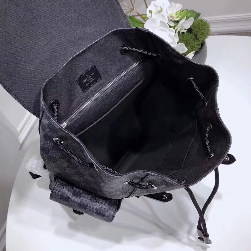 z939757642768_a808dd0abdbcbd9979afb8ffb1cd85cc