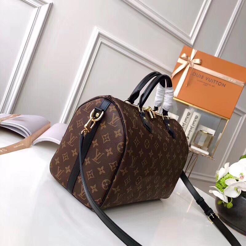 z939757682628_a3ff55d24e59f1cf25e2e46c7803836e