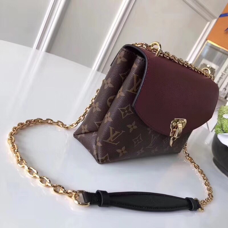 z939757765703_0ae3d5f349578fbc2e237bab34bcf3d8