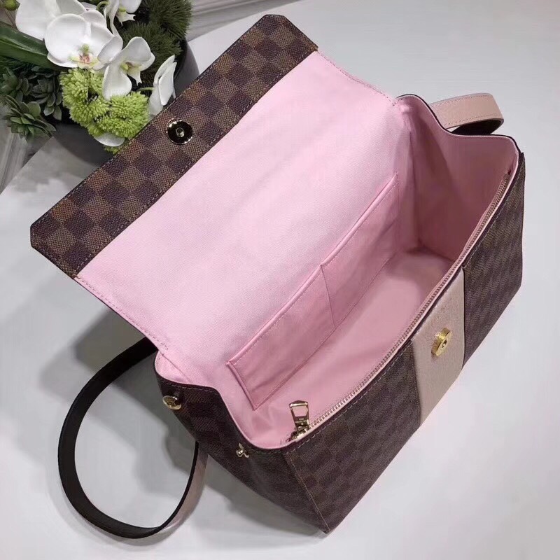 z939758983954_eb3cc44bfe5cf41da03178074df41f05