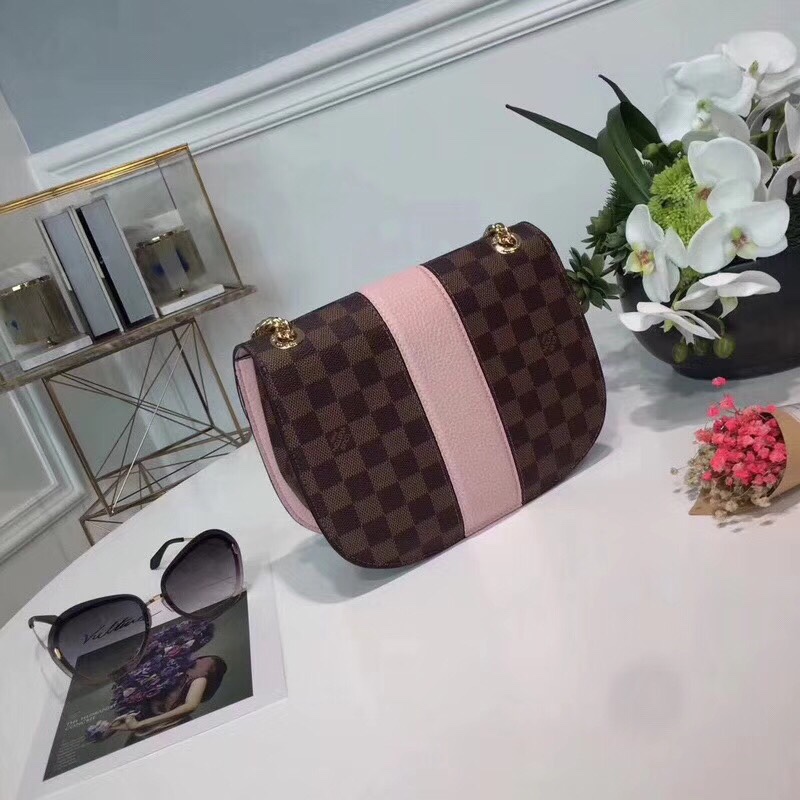 z939759598122_eed678c94d9181fb137b1914d30ef70e