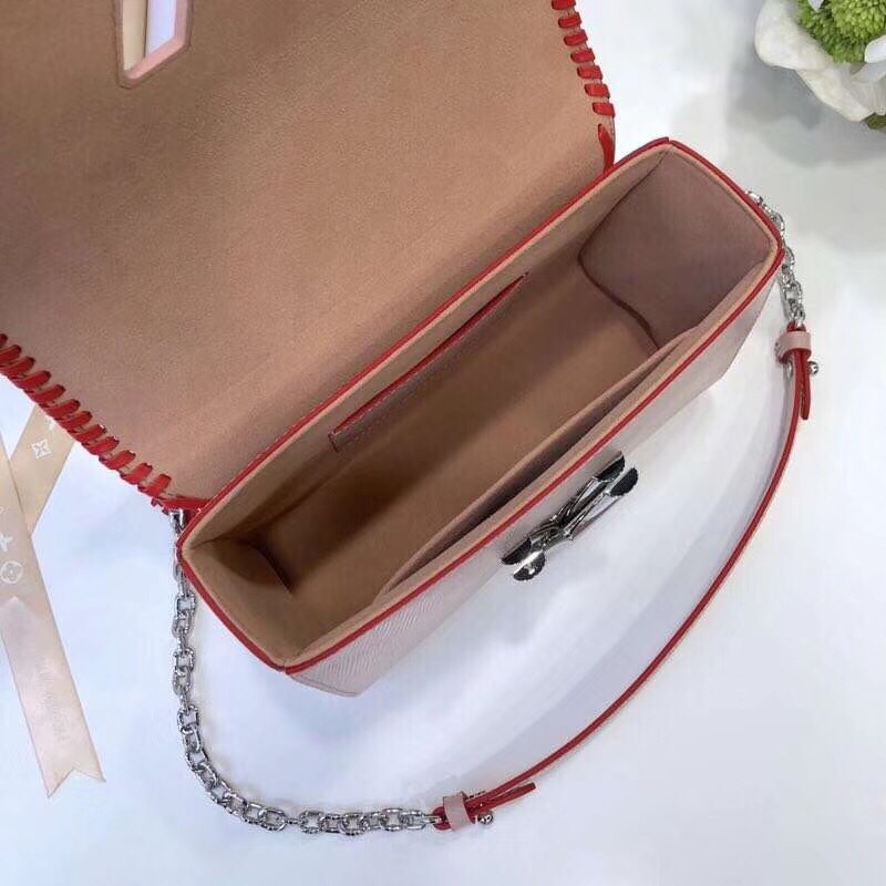 z939760266427_1568ac8da95d9cac76ddf8f446955435