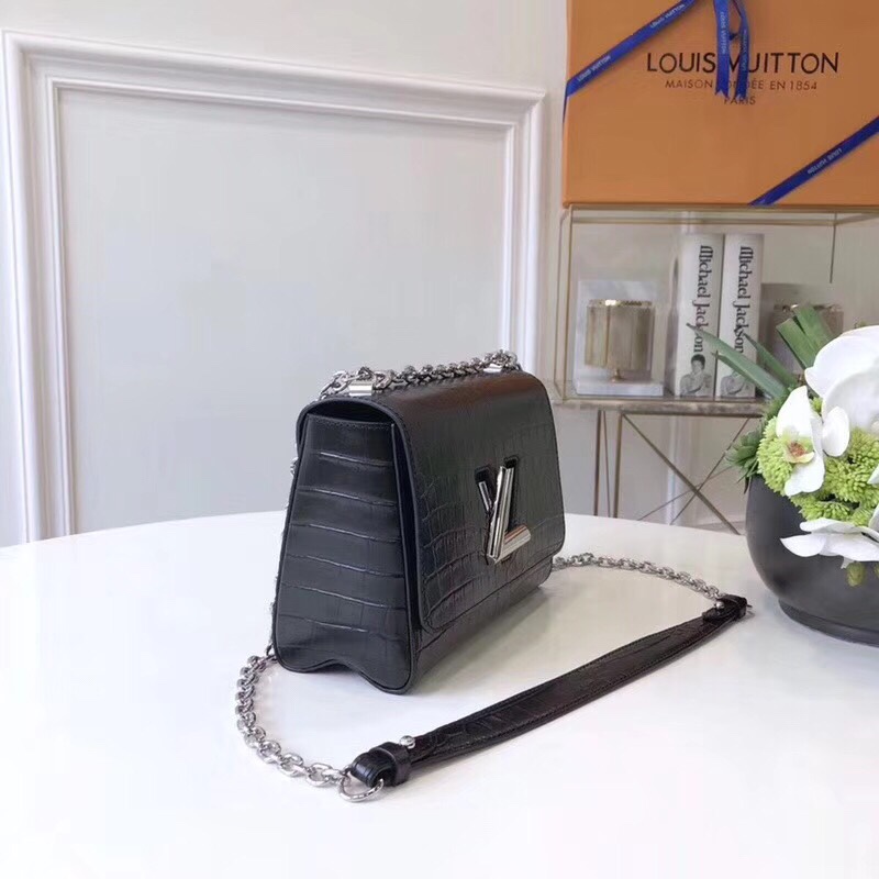 z939760767898_ddd8595646d304cd0fd8b36ccc41f256