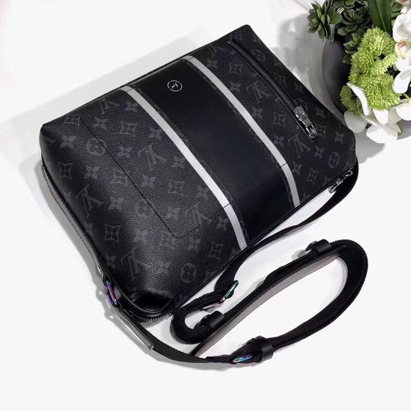 z944341609143_c08d25772dccdf634444aba5943ec620