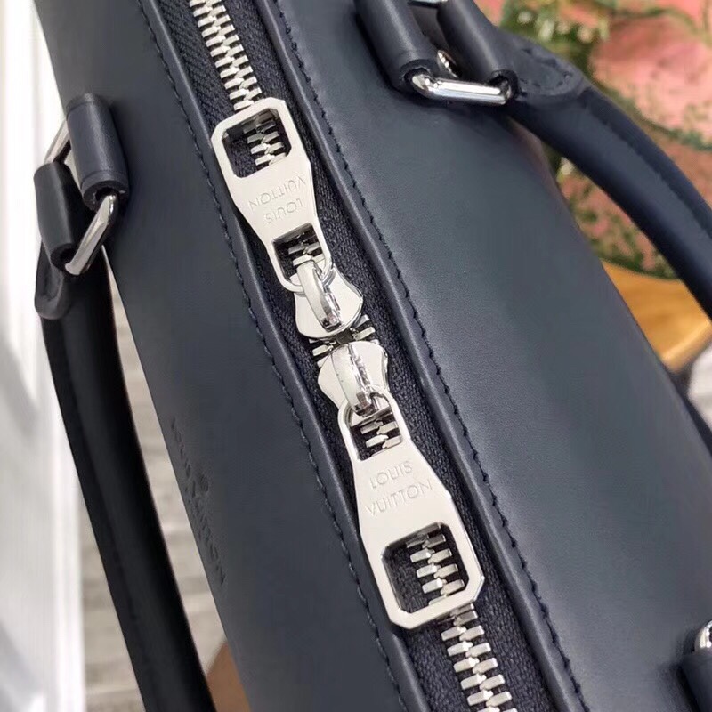 z944341946089_57d085c0d2602491a19011b0acf94568