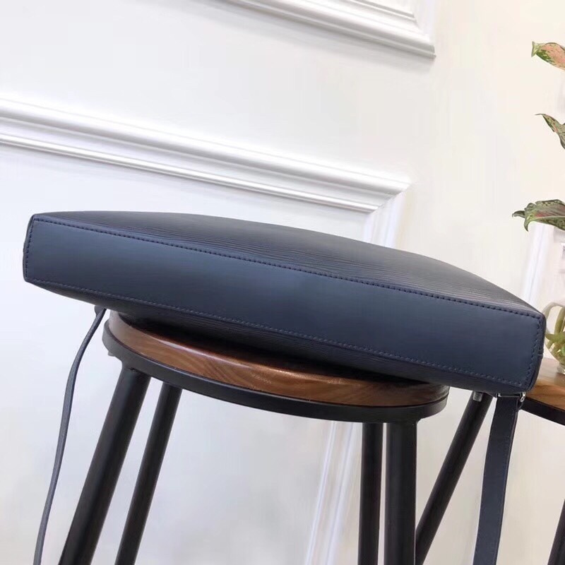 z944341963614_670fd16973fd9181bd639b83a15e709d