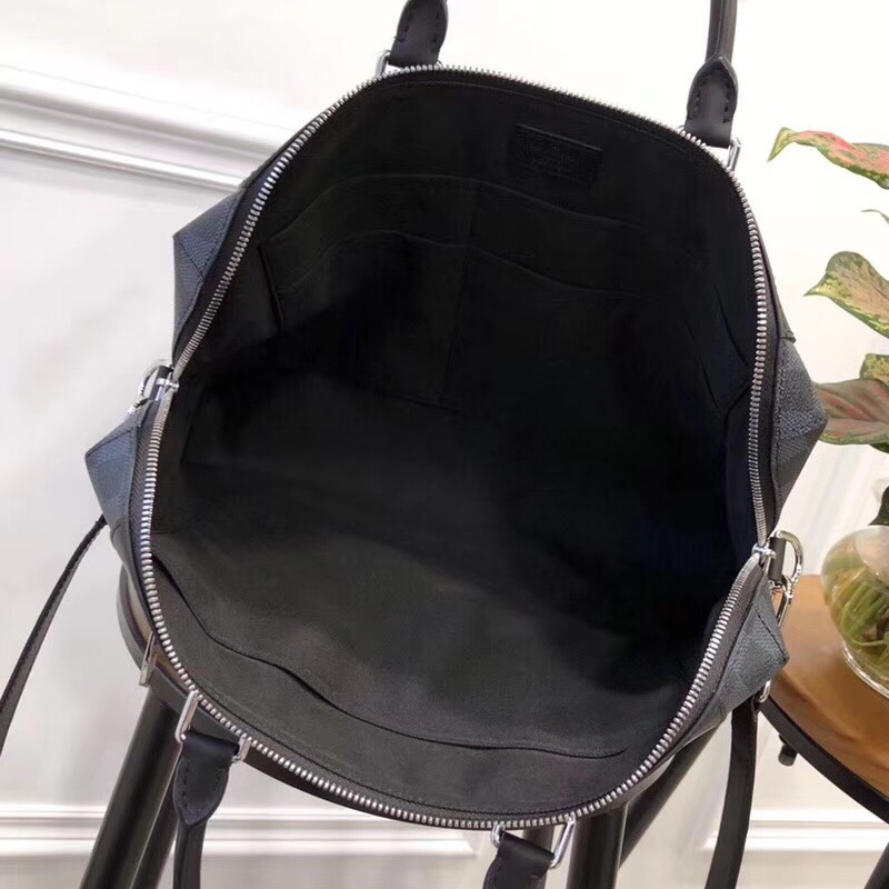 z944341975125_9b79af5d5adc9650555dbf85c29b0038