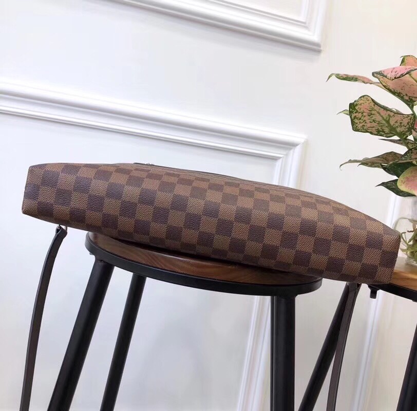 z944342048712_1d81f6b9bae84380a37f0a5ccefe6d2d