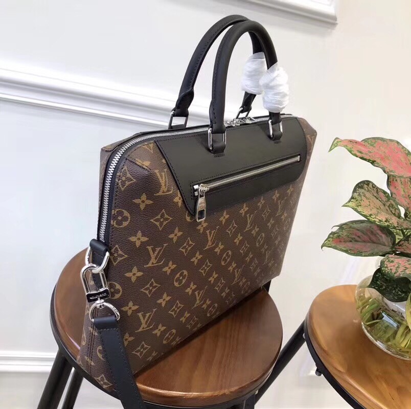 z944342126127_8e69589d8c0c9c11c7453e6cd6c84dc3