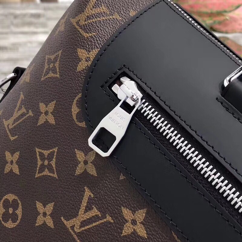 z944342161366_2ca2c4ad02c83b964c576ddb7ba62744