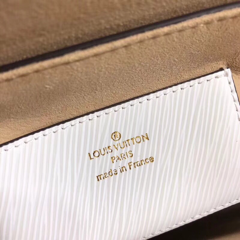 z945141093792_fe908980406977c6d3c7bd77bf593ab6