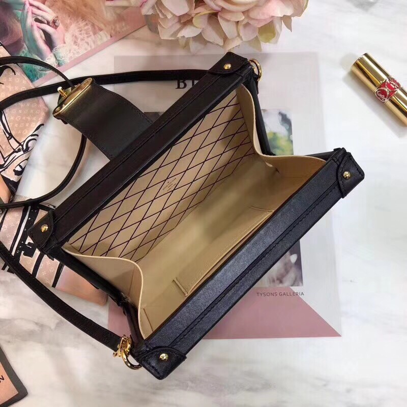 z945141092403_2cfe18509d9eef2de560d4ba87293be2