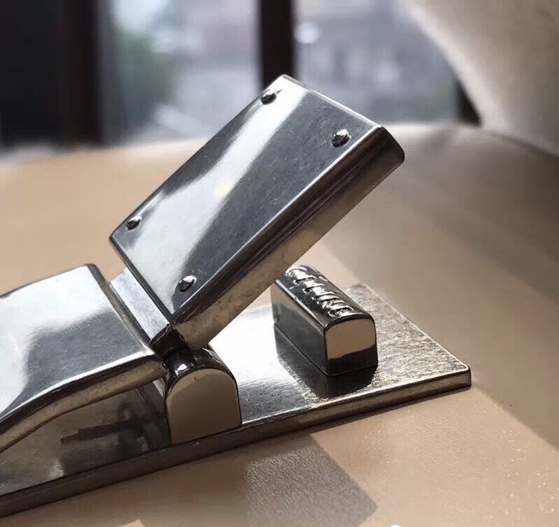 z946186460992_71f9a5c99fc05df9a43c84842a887969