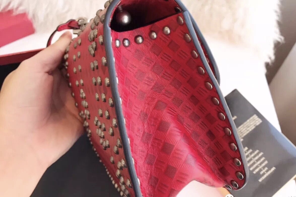 z946186471875_72bae028a894776dc14e63838eef83f1